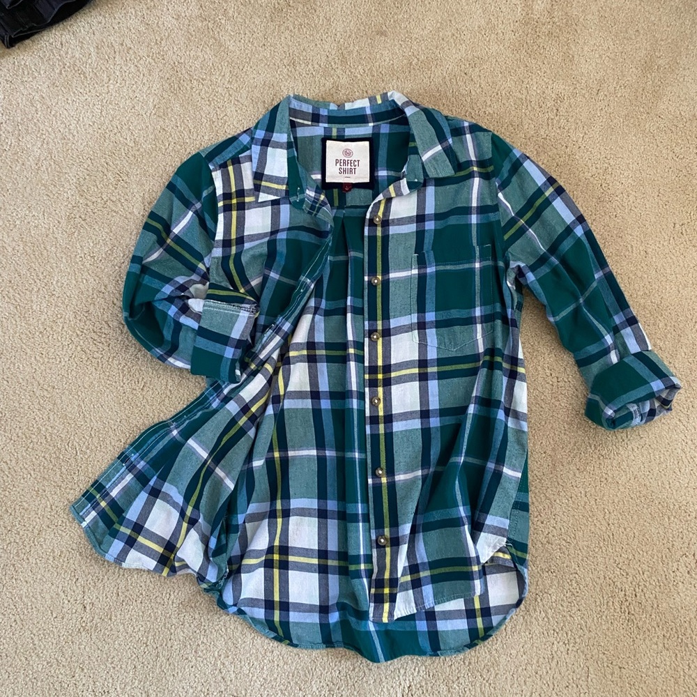 Women’s/Juniors, Large “Perfect Shirt” from SO